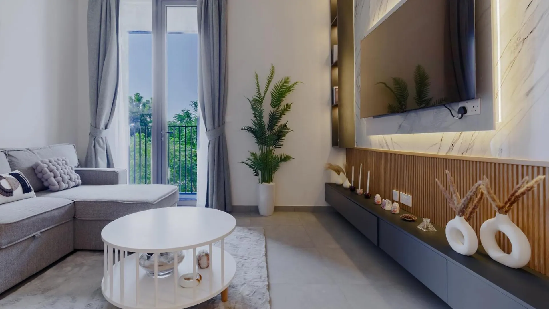 Sahab - Stunning 1Br With Terrace At The Bolivard Σάρτζα Διαμέρισμα