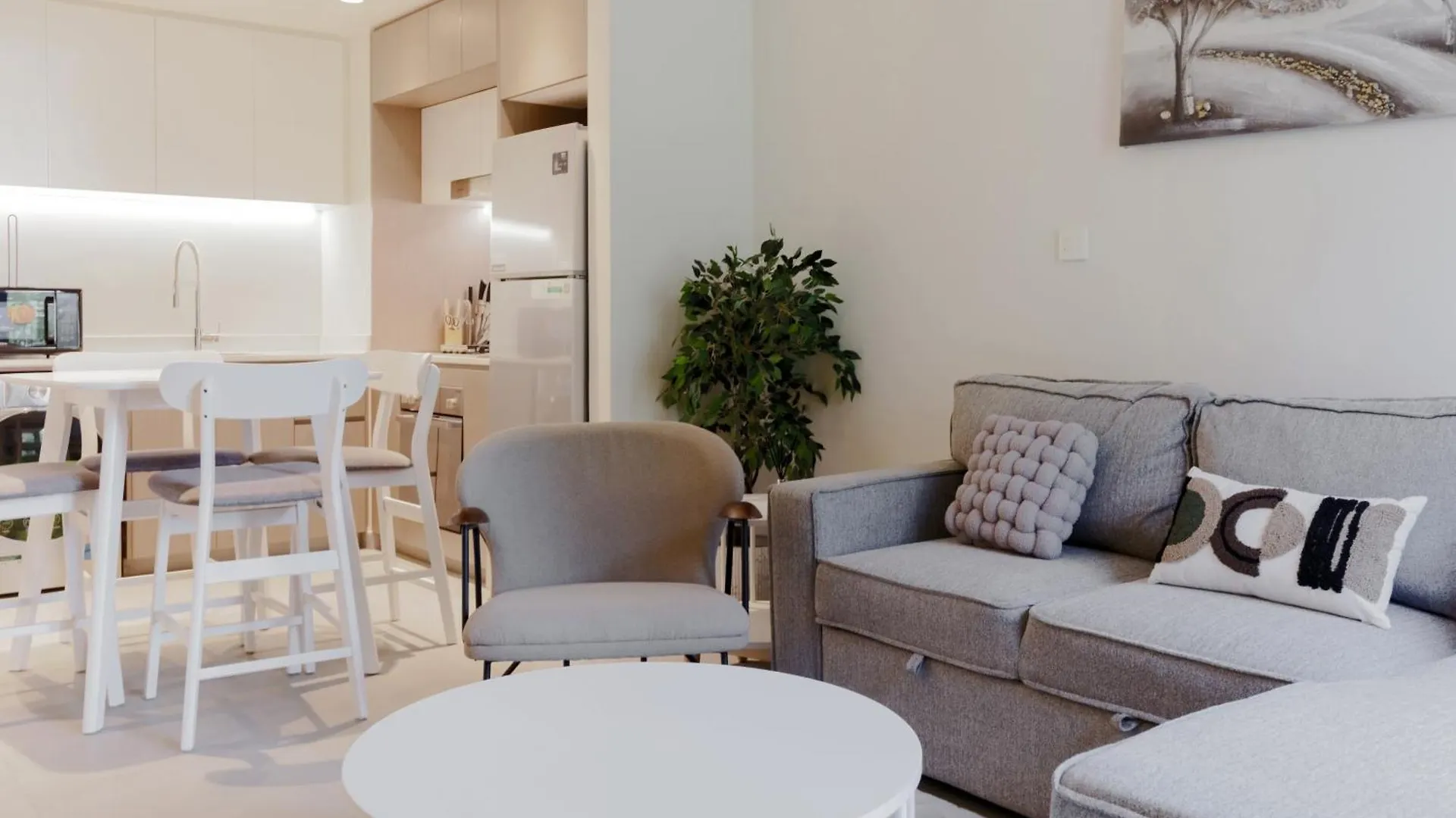 Διαμέρισμα Sahab - Stunning 1Br With Terrace At The Bolivard Σάρτζα