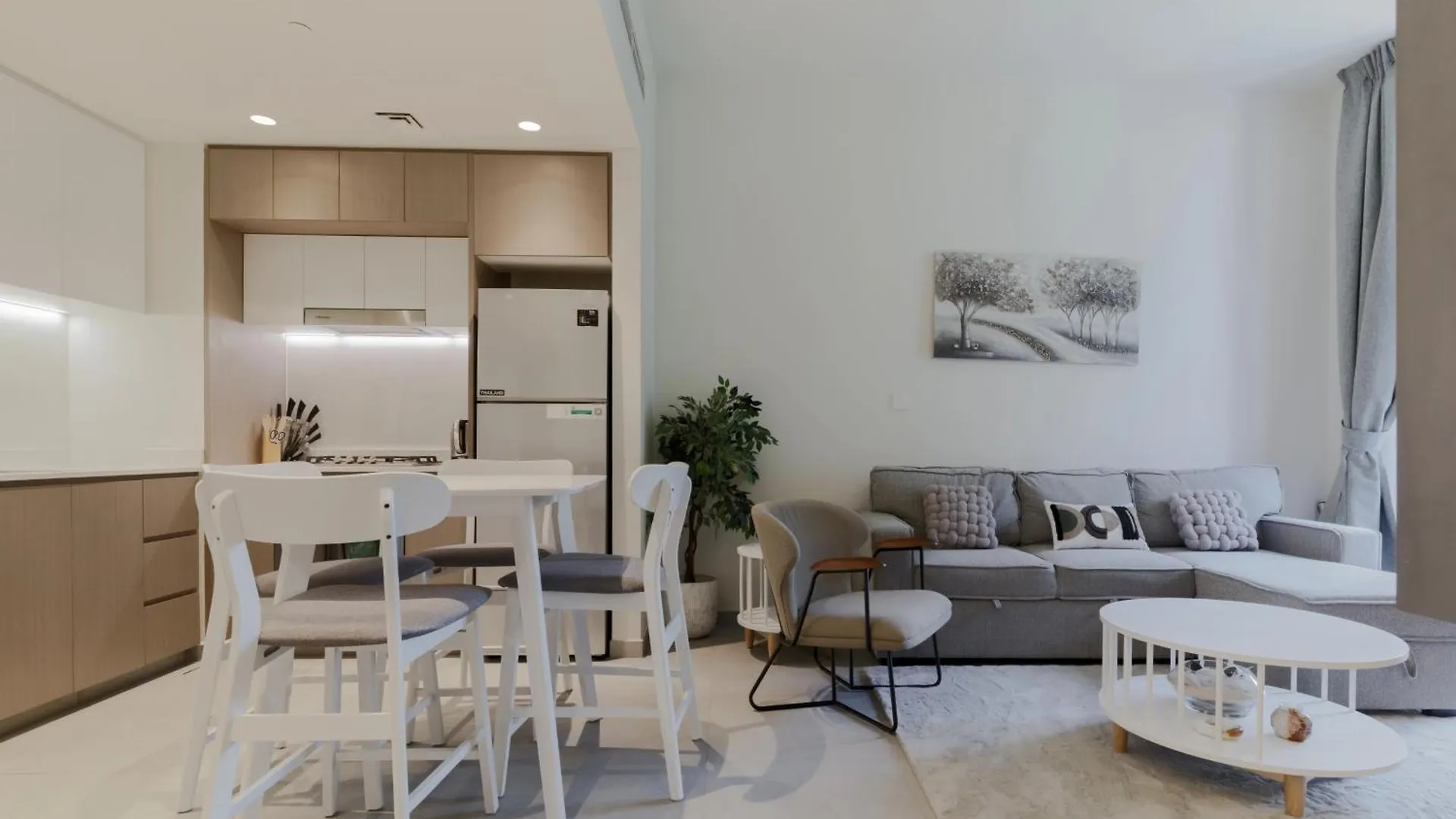 Sahab - Stunning 1Br With Terrace At The Bolivard Σάρτζα Διαμέρισμα
